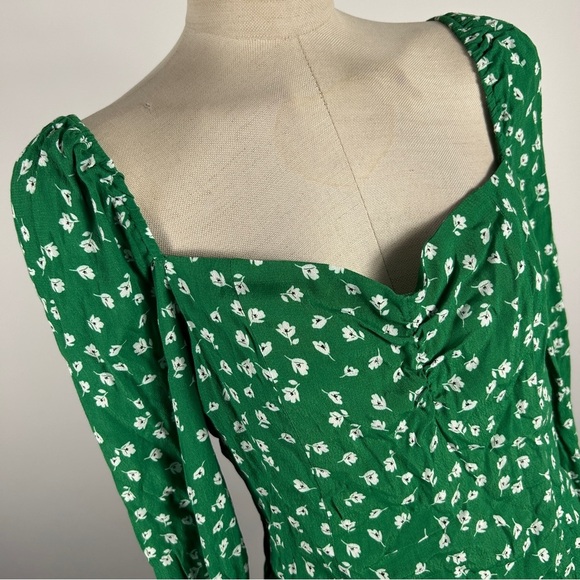❤️ H&M Green Floral Peasant Blouse Size M - Picture 3 of 10